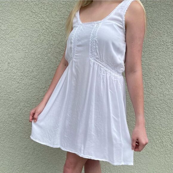Volcom White Lace Detail Lightweight Mini Dress Women’s XS - Picture 1 of 3